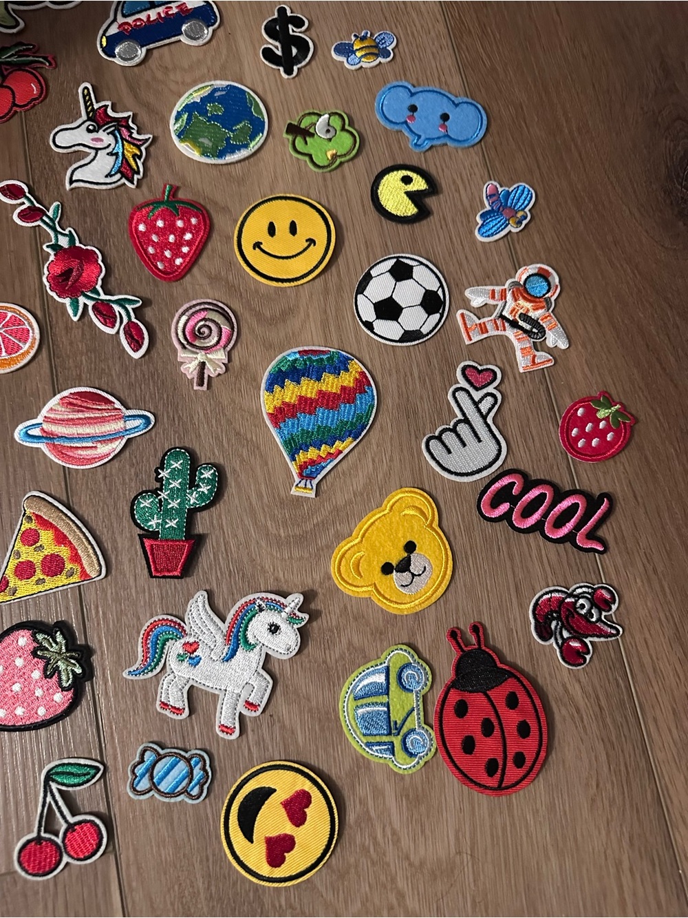 Assorted Iron-On Emoji and Decorative Patches - Colorful Mix - Picture 4 of 5